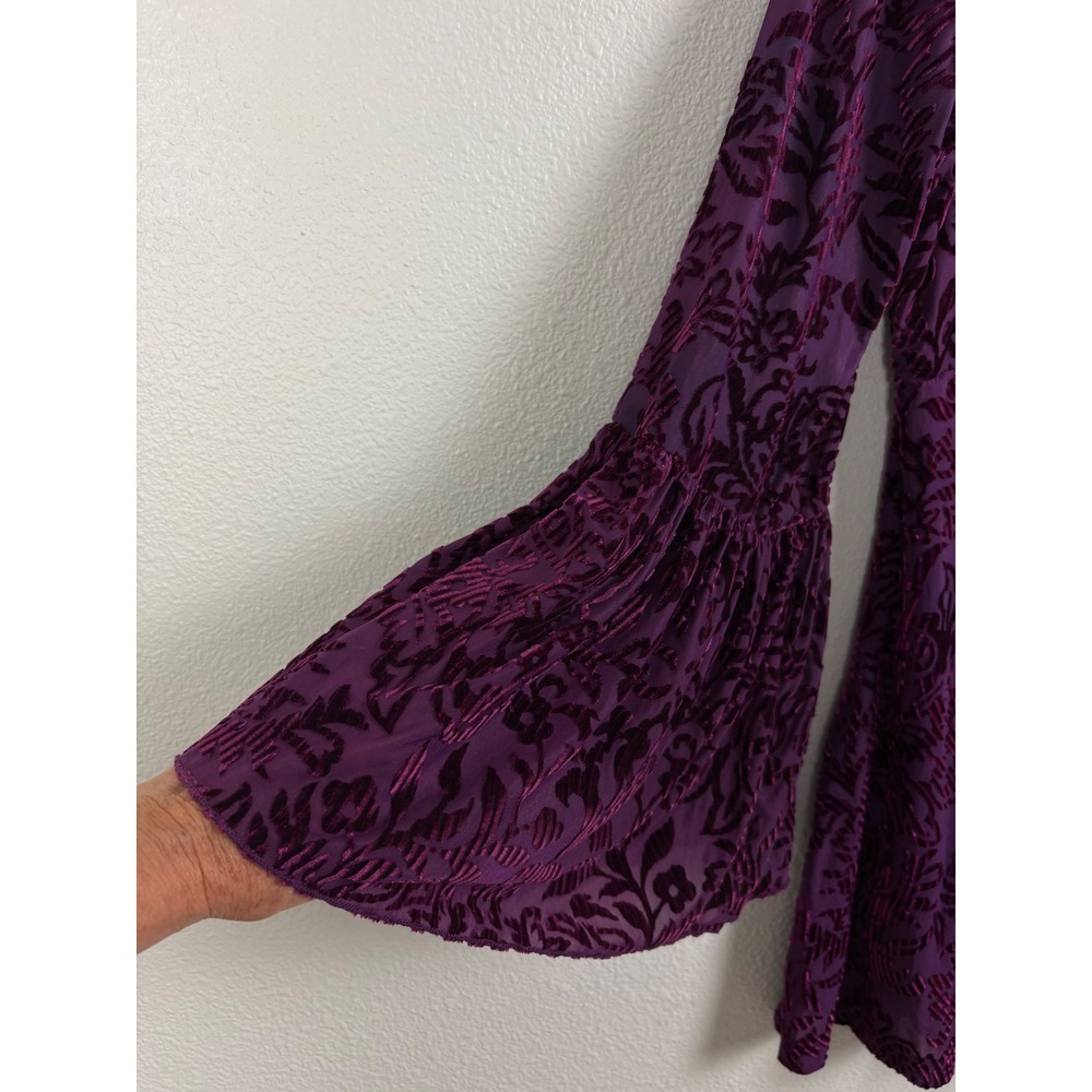 Paris Blues Women Purple Burnout Velvet Damask Bell Sleeve V-Neck Tunic Top S - Picture 11 of 11